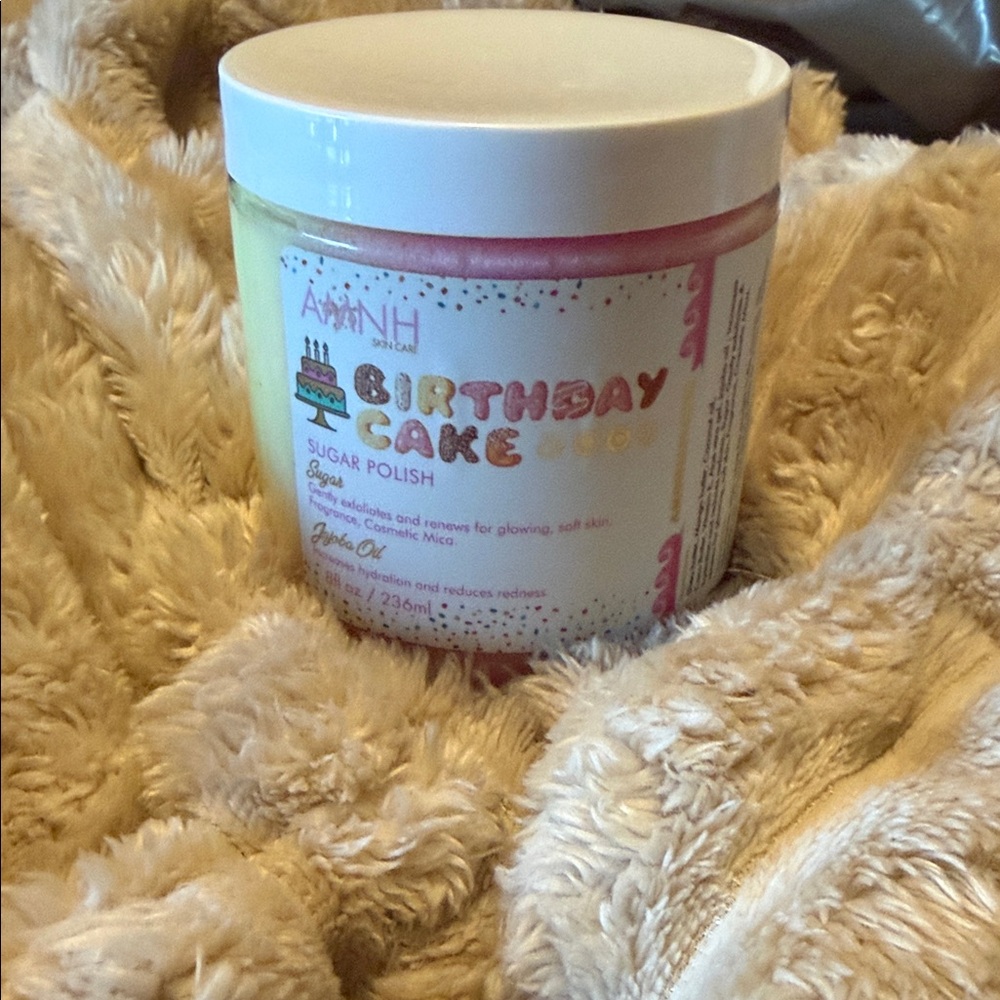 AMNH Birthday Cake Sugar Polish — Pink & White Exfoliating Scrub